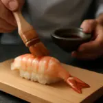 Gambero ebi nel sushi: il dettaglio di preparazione che ne esalta la dolcezza naturale
