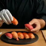 Come si usano i guanti nella preparazione del sushi? Il motivo igienico e le alternative in cucina giapponese